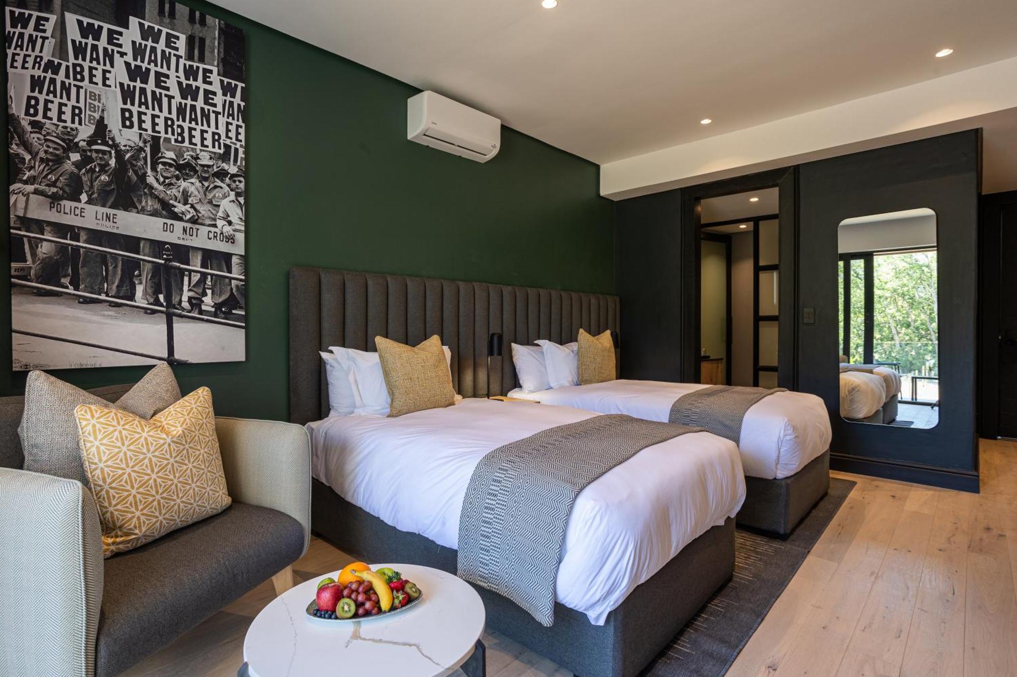 Franschhoek Hotel Экстерьер фото